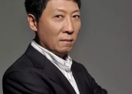 演员汪彪的简介,影视界多面手，演绎人生百态