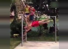 小孩跑步机搞笑视频,小萌娃跑步机搞笑瞬间大盘点