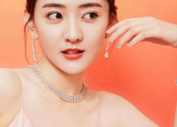 女明星梁洁年龄