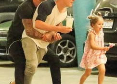 娱乐吃瓜君火化爸妈